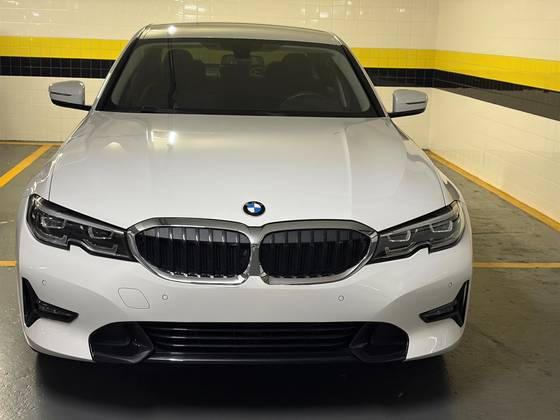 BMW 320i 2.0 16V TURBO GASOLINA SPORT AUTOMÁTICO BMW 320i 2.0 16V TURBO GASOLINA SPORT AUTOMÁTICO